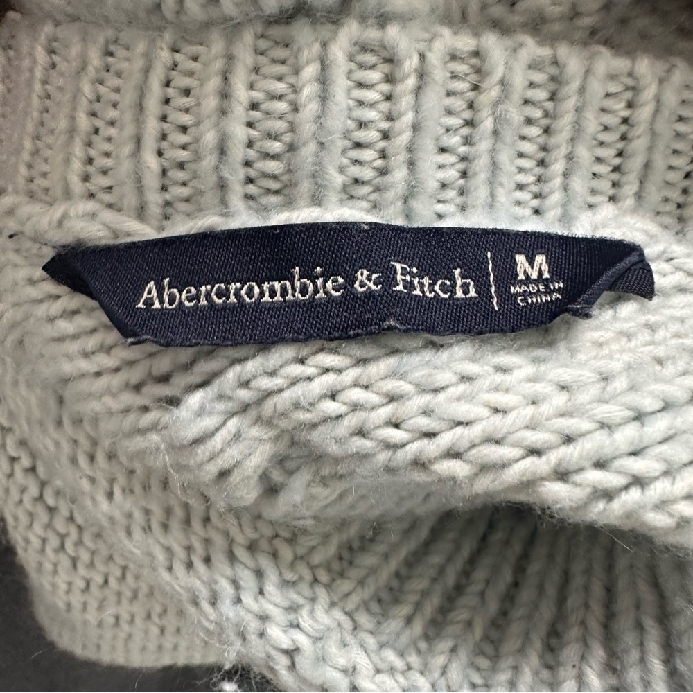 Abercrombie & Fitch Women’s Powder Blue V-Neck Faux Wrap Sweater Size Medium - Picture 7 of 8